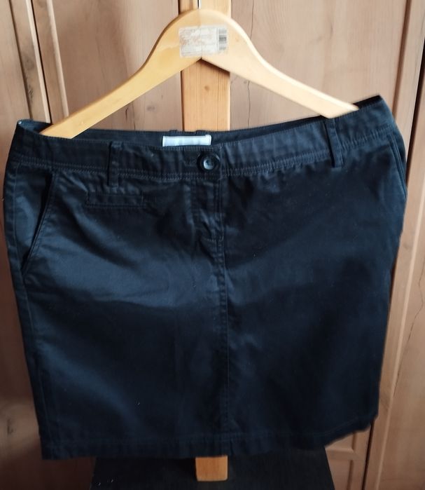 Чорна пряма жіноча юбка -карандаш MNG Basic розмір 40