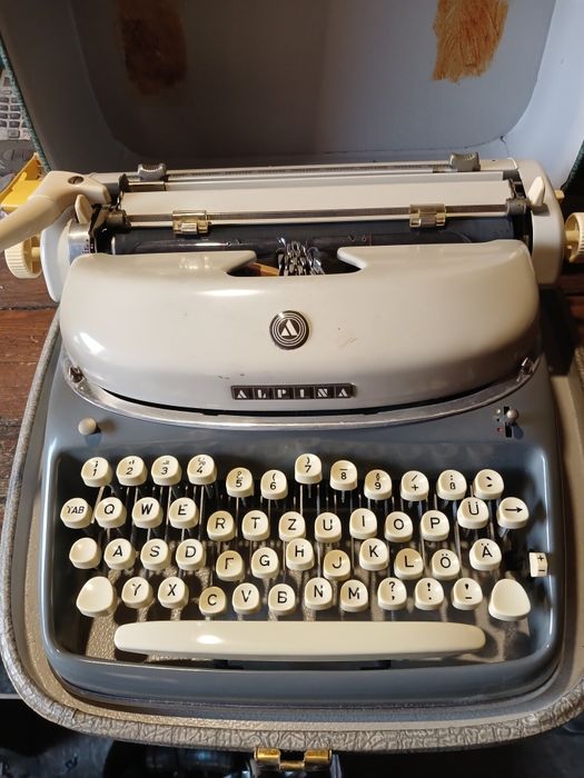 Друкарська машинка ALPINA.