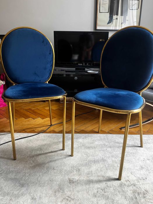 Komplet eleganckich krzeseł w stylu glamour