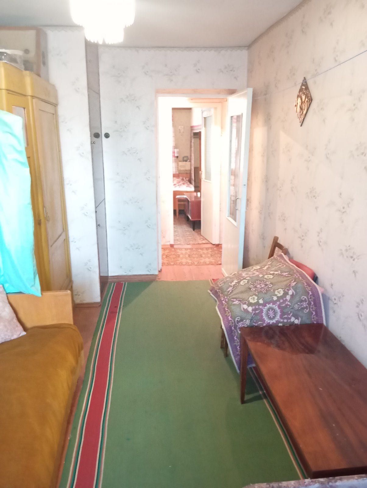 Продам 3-кімнатну квартиру у центрі міста Шпола