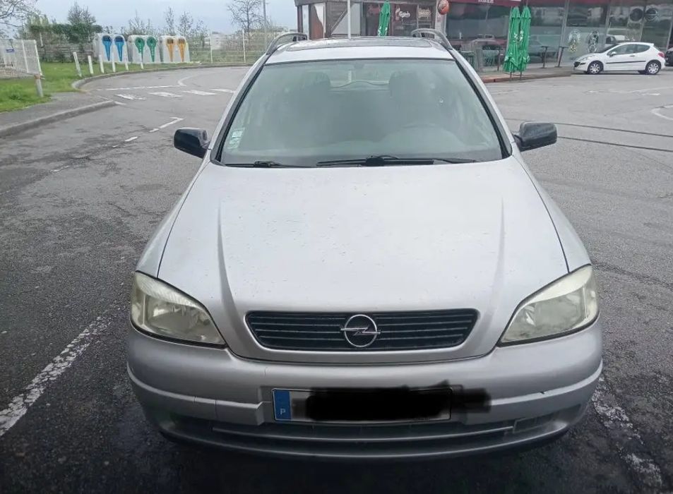 Carrinha Opel Caravan 99 gasolina