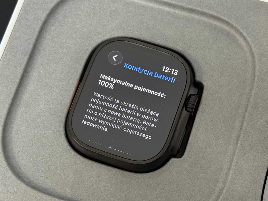 Apple Watch Ultra 2 49mm Black Titanium Case Trail Loop M/L