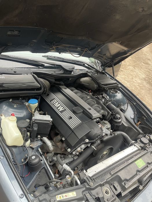 Продам BMW E39 2.5 Vanos