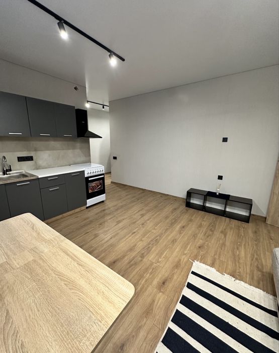 Продається вигідно квартира в пригороді Києва , поряд Бучанський парк.