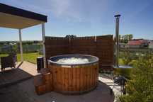 Domek całoroczny z jacuzzi/balią Lubkowo, jezioro Żarnowieckie