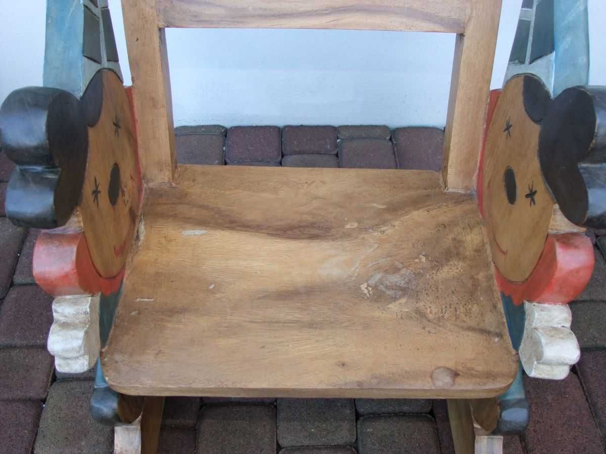 Piękne bujane drewniane krzesełko z klaunami