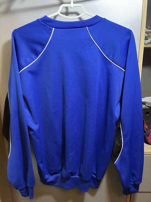 продаю кофту team sportia синього кольору