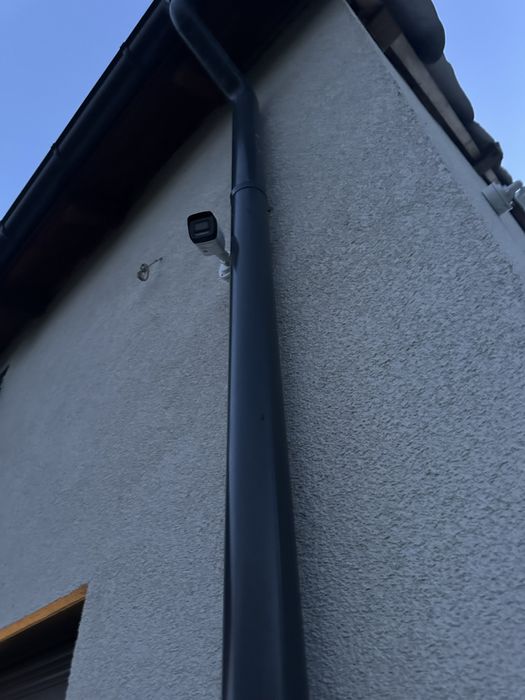 Usługi IT / Montaż kamer i alarmów / Sieci komputerowe / Monitoring