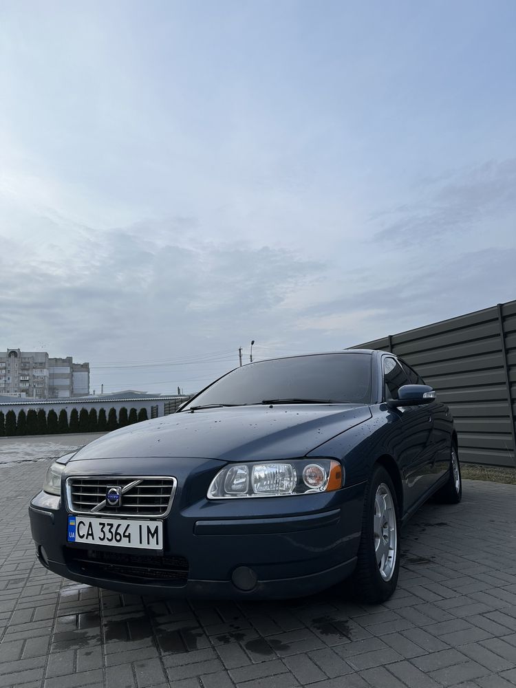 Продам автомобіль Volvo s60I  2,4D5