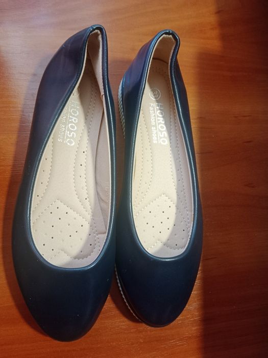 Туфлі для дівчинки р 33 нові і р 34 б/у