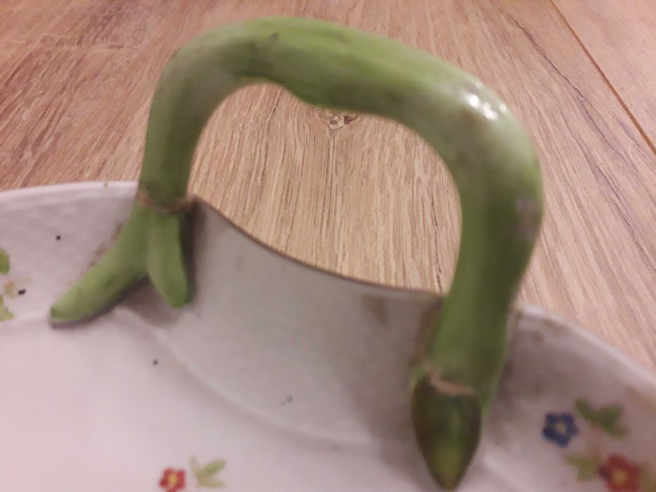 Talerz w kształcie liścia z porcelany HEREND