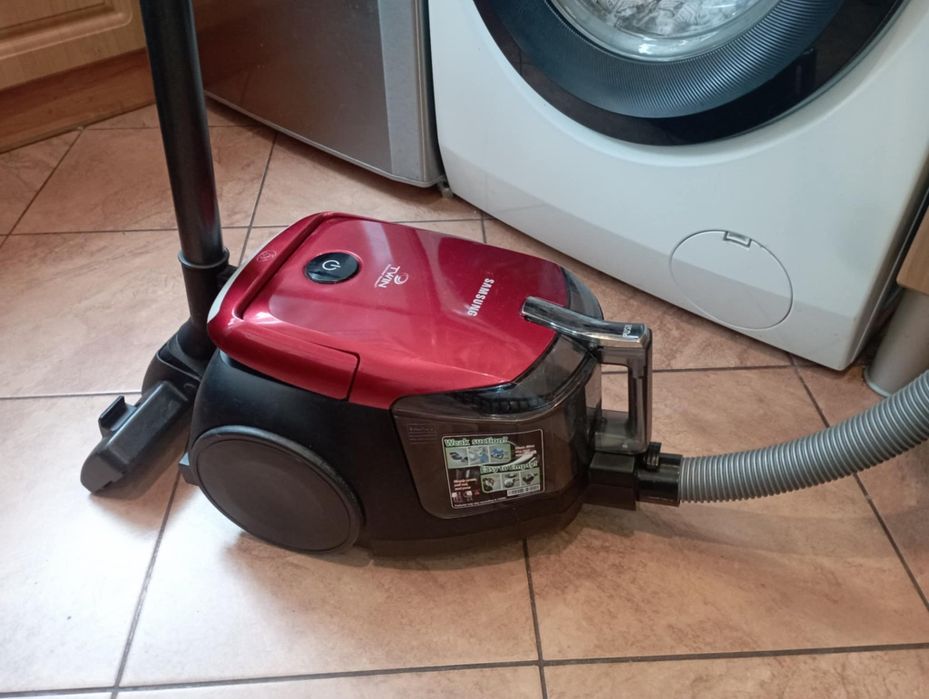 Odkurzacz bezworkowy Samsung 1500W