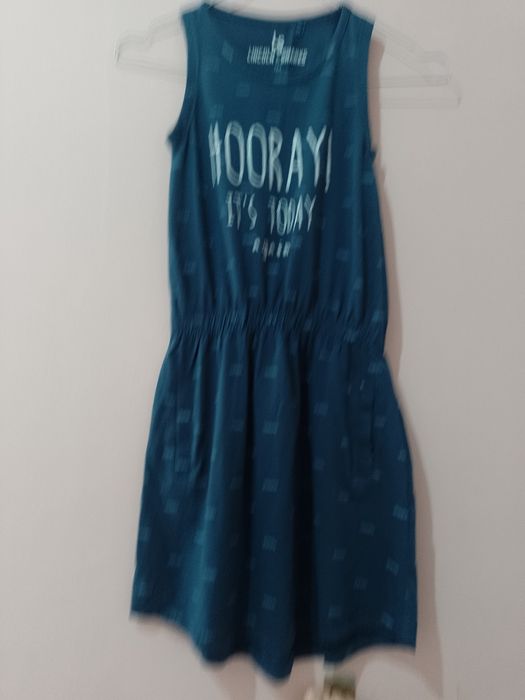 Zestaw 8 sukienek 134 9 lat