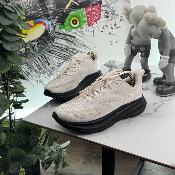 Кросівки Hoka Clifton 9 38.5 розмір E43