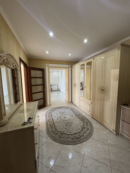 Продається 2к квартира в центрі міста