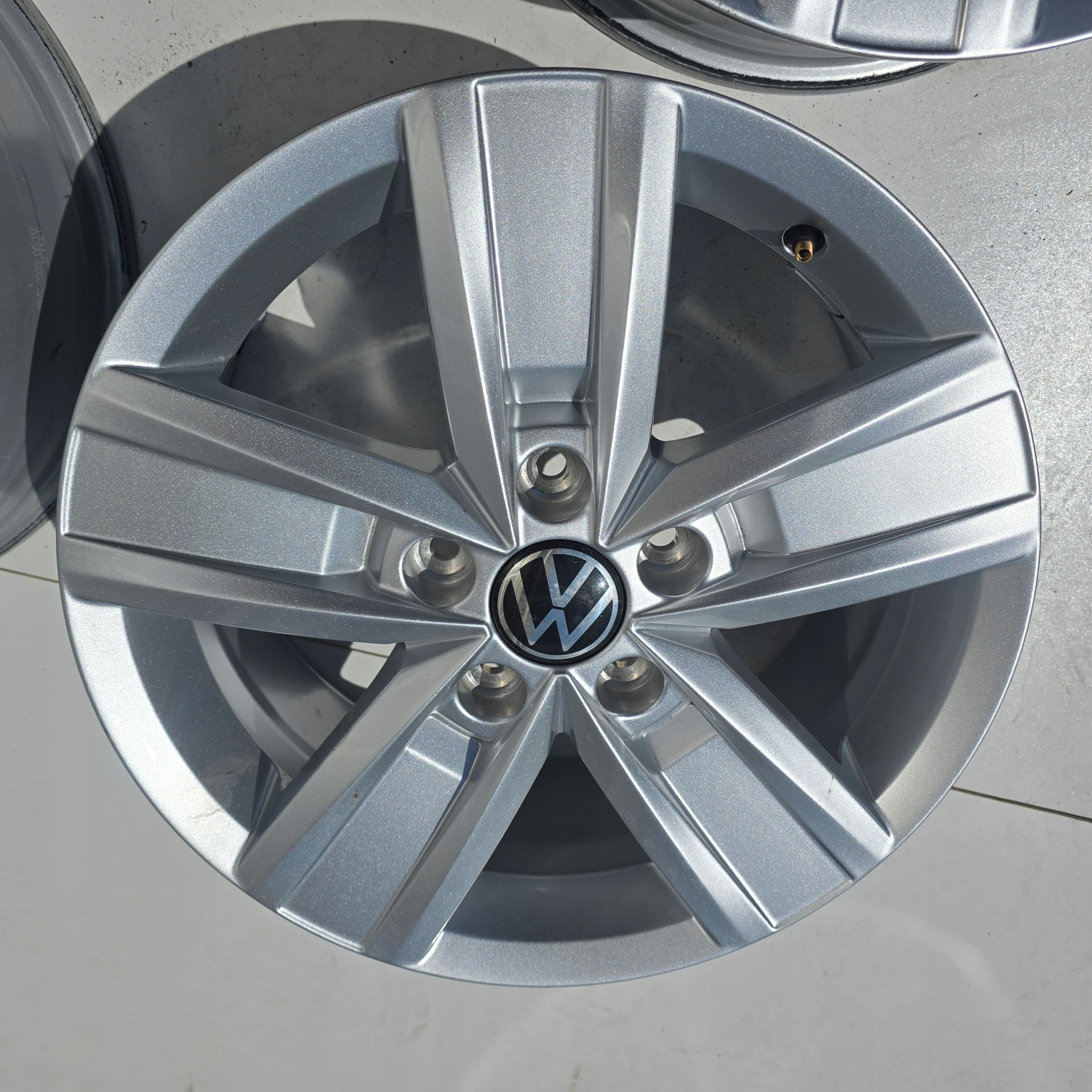 VW T6 T5 Multivan 5x120 7.0J 17'' ET55 4X