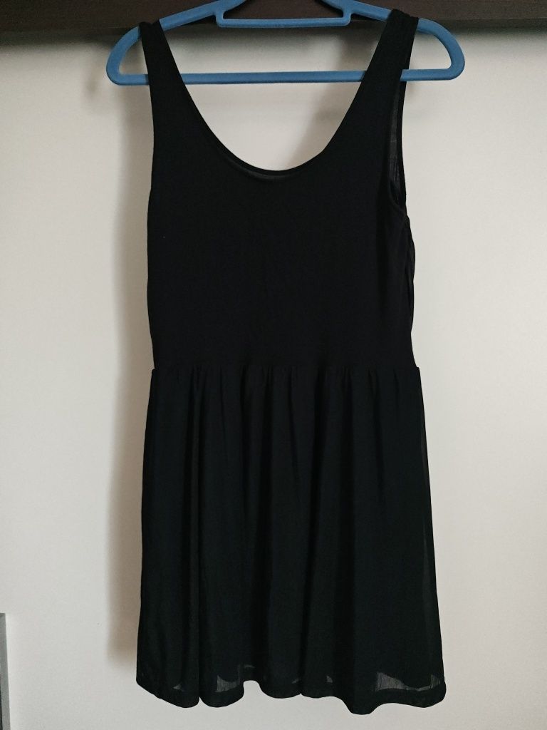 Mała czarna na lato H&M