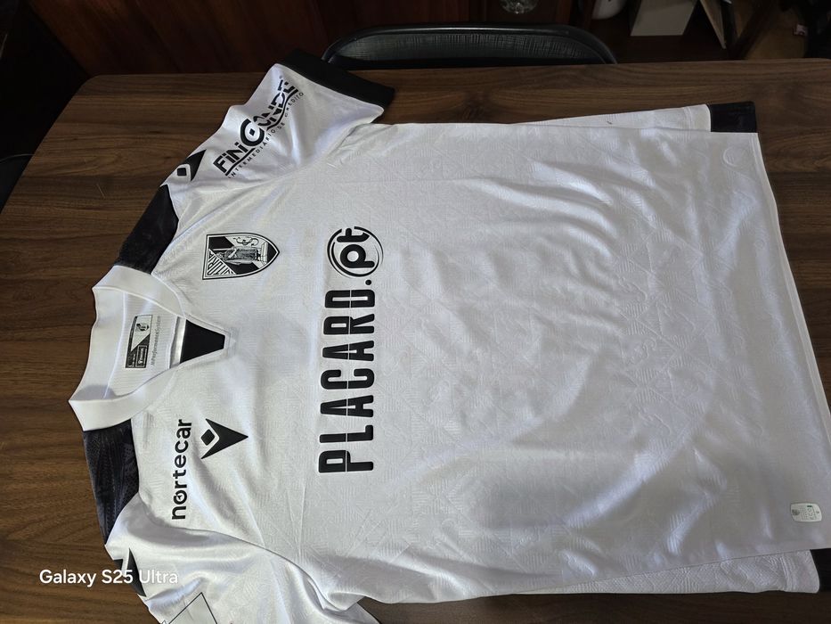 Vendo camisola Vitoria de Guimarães