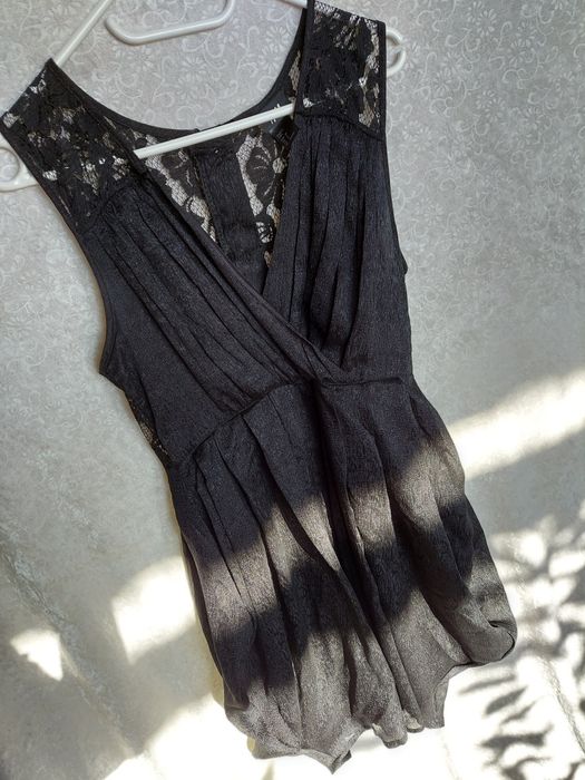 Sukienka koronkowe plecy