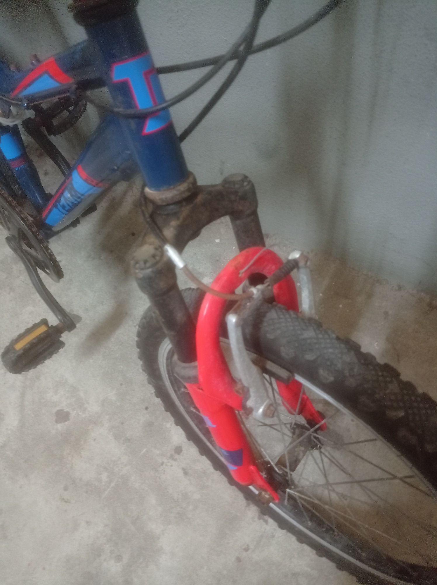 2 Bicicletas de criança.