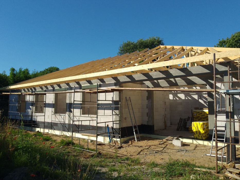 Budowa domów, budynków gospodarczych.