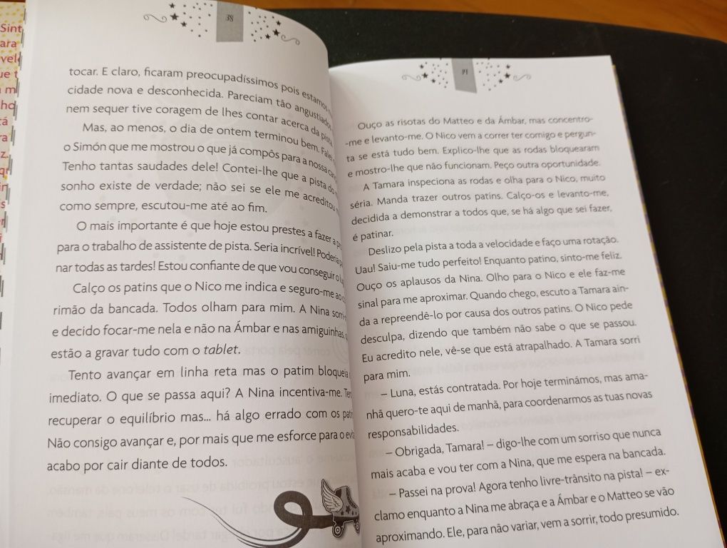 Livro " Soy Luna"