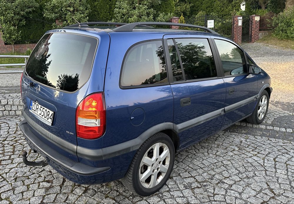 Opel Zafira Selection 2002r 2.0 DTI 101 KM, 7 osób, Hak, Alufelgi