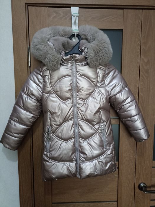 Зимова курта розмір на 6-7 років