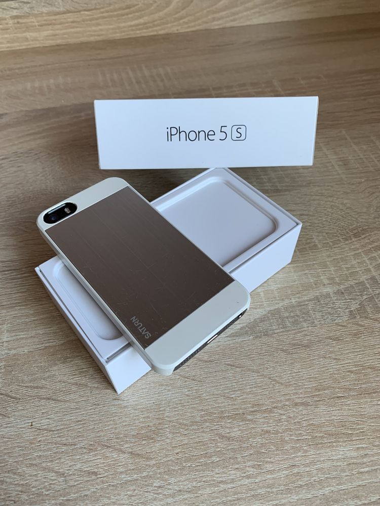 Смартфон Apple iPhone 5S Space Gray 16GB A1457