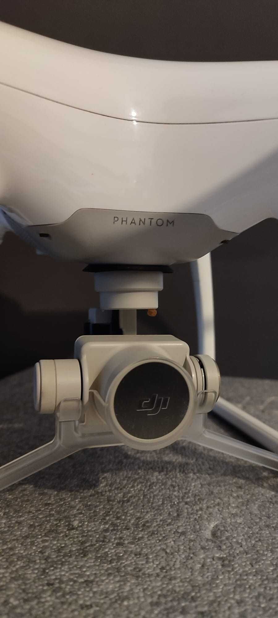 Dji phantom 4 drone