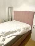 Cama de casal com arrumação