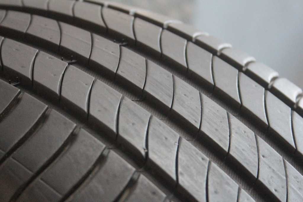 235/45/18 Michelin Primacy 4 + 235/45 R18 98W XL 2022r