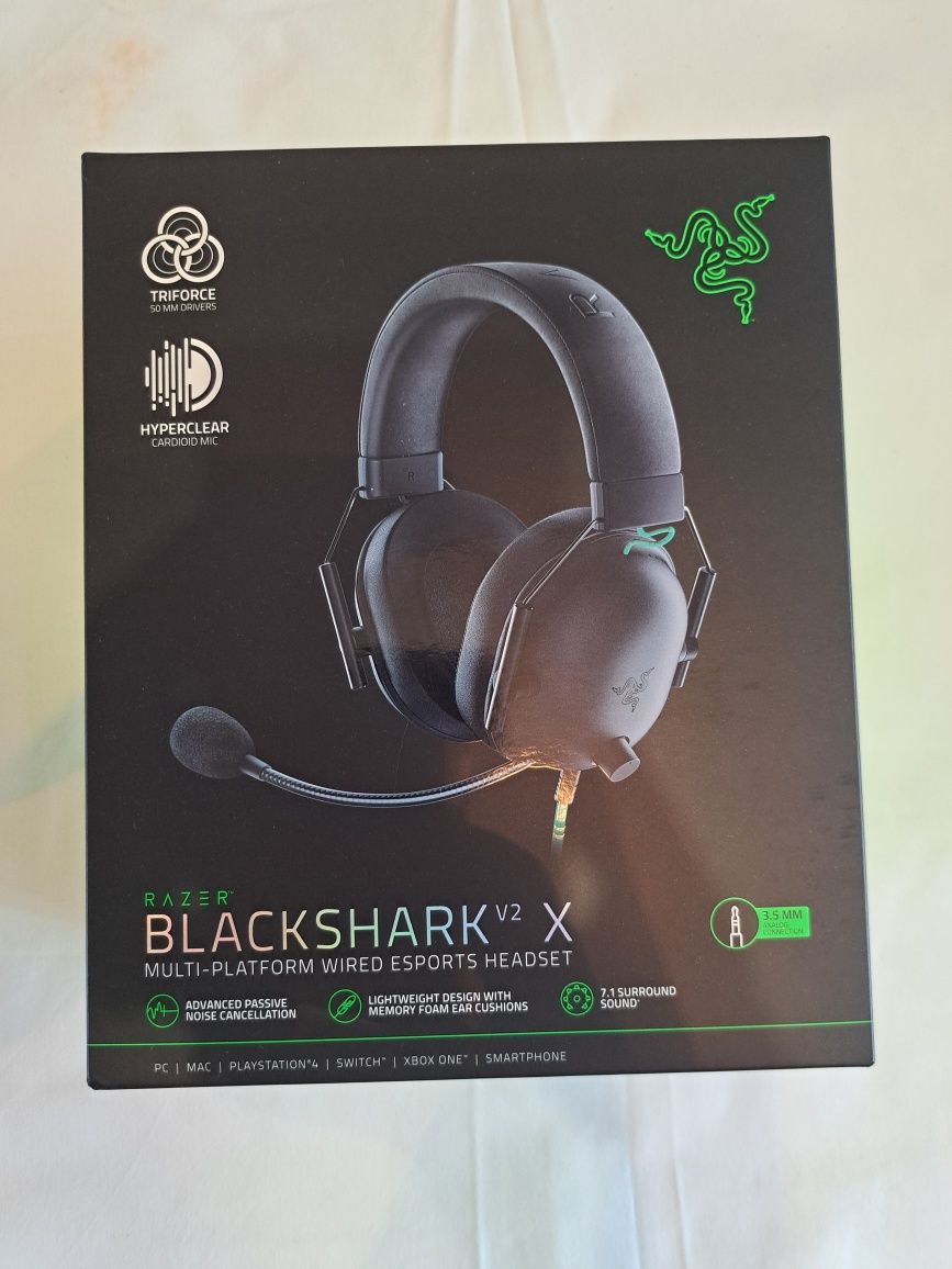 Навушники Razer.