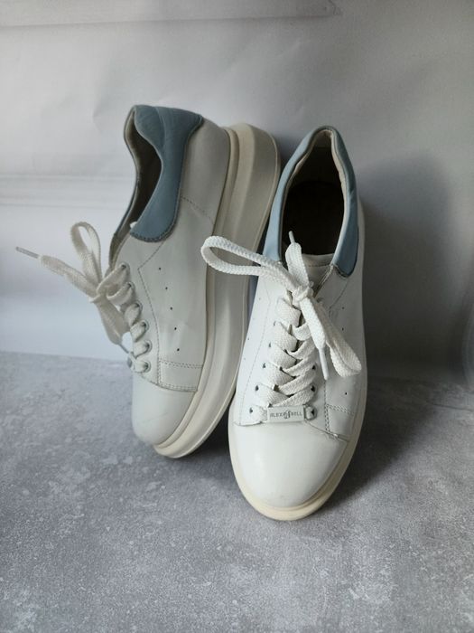 Шкіряні жіночі кеди