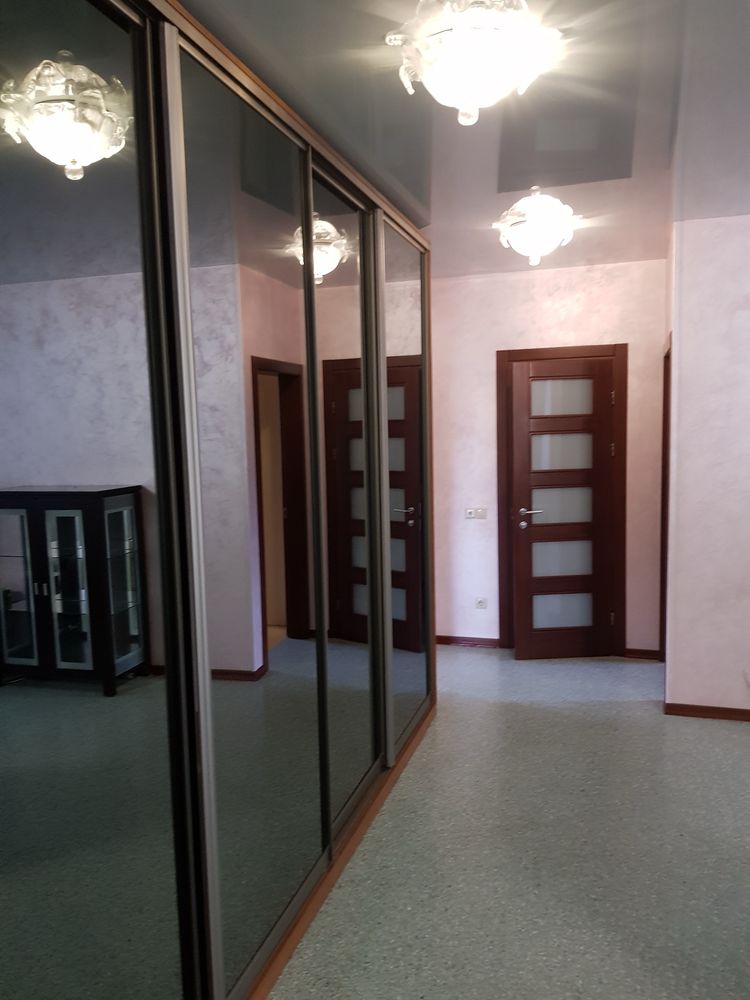Продам 3 х комн. квартиру 100м2  на Победе-6 в Созидателе ( М. Судца7)