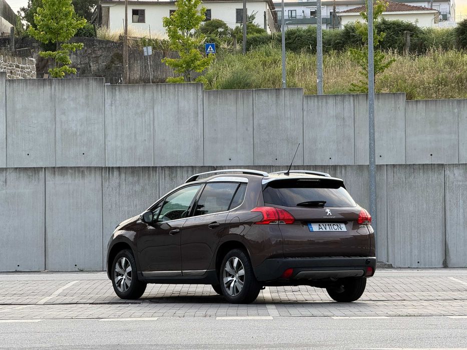 Peugeot 2008 1.2 VTi Allure (2014) – 120.000 km