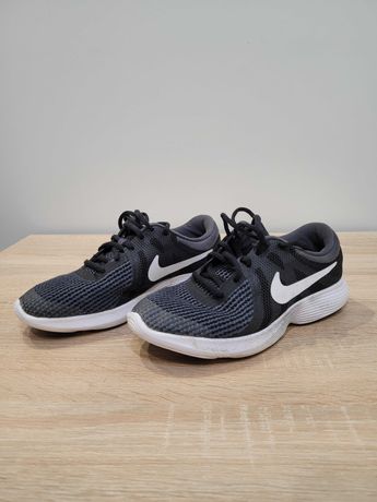 Buty do biegania Nike Revolution rozmiar 37,5  23,5 cm