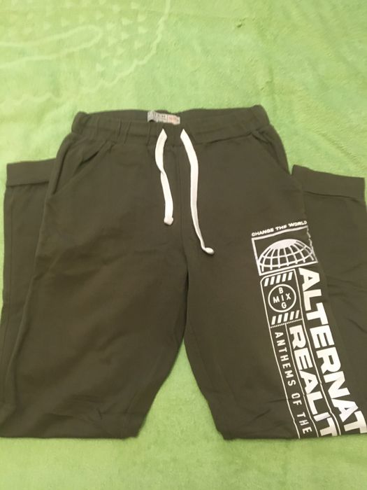 Продам спортивные детские штаны р.158