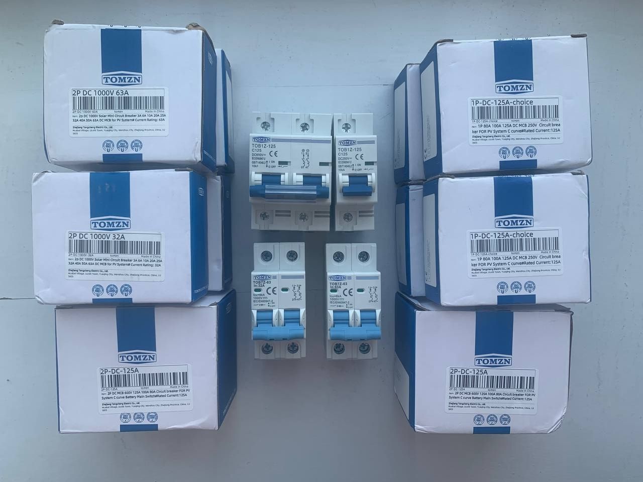 Автомат DC-Tomzn 1Р, 2P 16А,20А, 25А, 32А,40А,63A, 125А,УЗИП Держатель