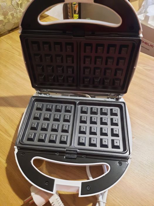 Сендвичмейкер grunhelm