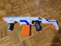Wyrzurnia Hasbro NERF Elite Retaliator + 8 strzalek
