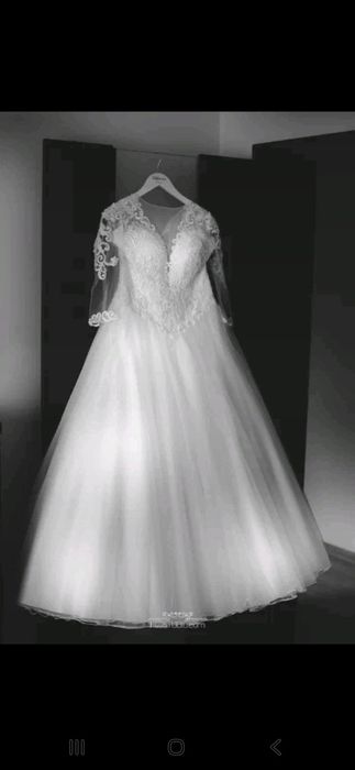 Biała koronkowa tiulowa suknia ślubna Sarah