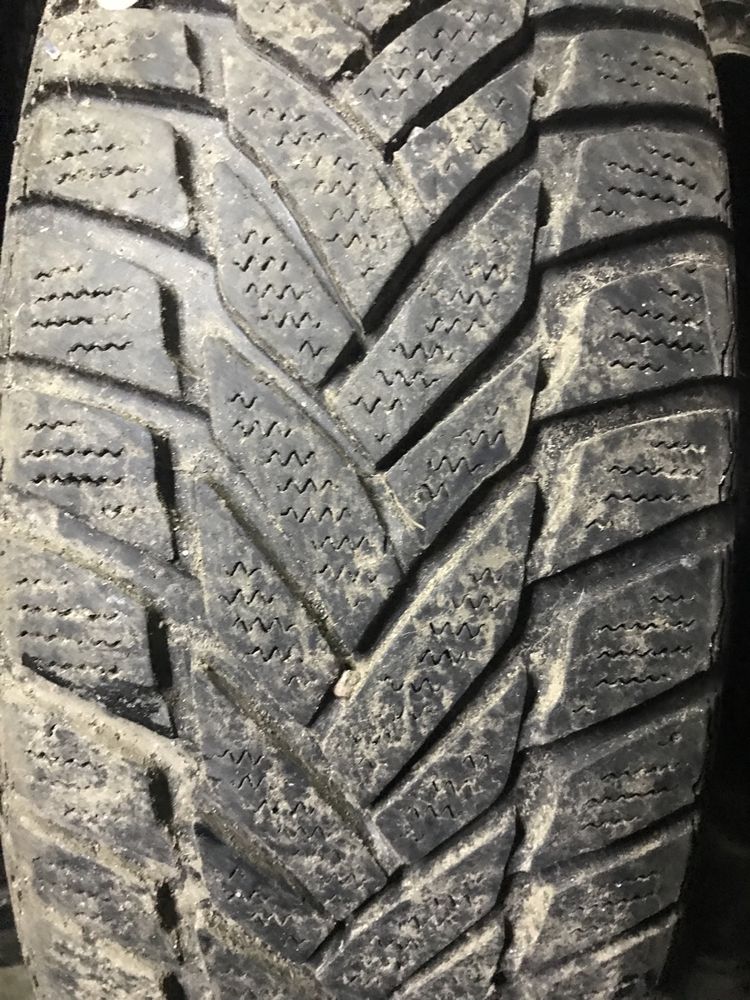 Продам зимнюю резину Dunlop 175/60/15