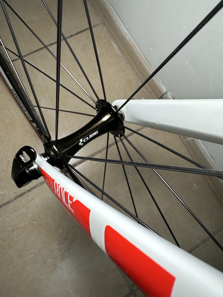 Rower szosowy CUBE PELOTON grupa Sora