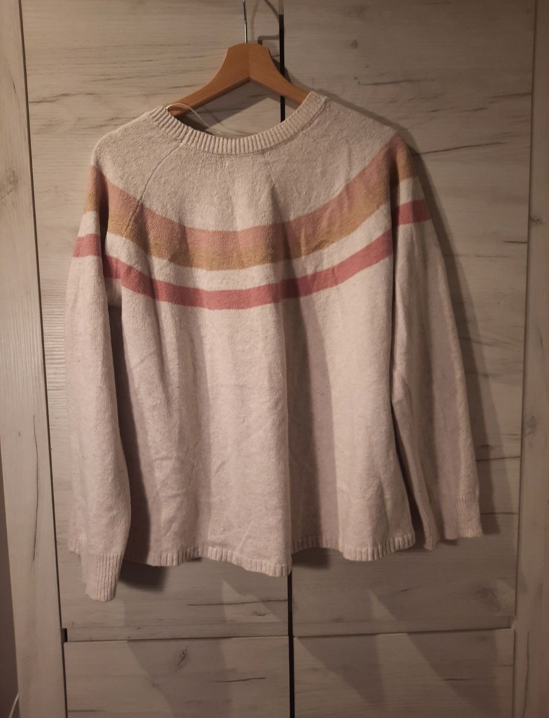 beżowy sweter Hampton Republic