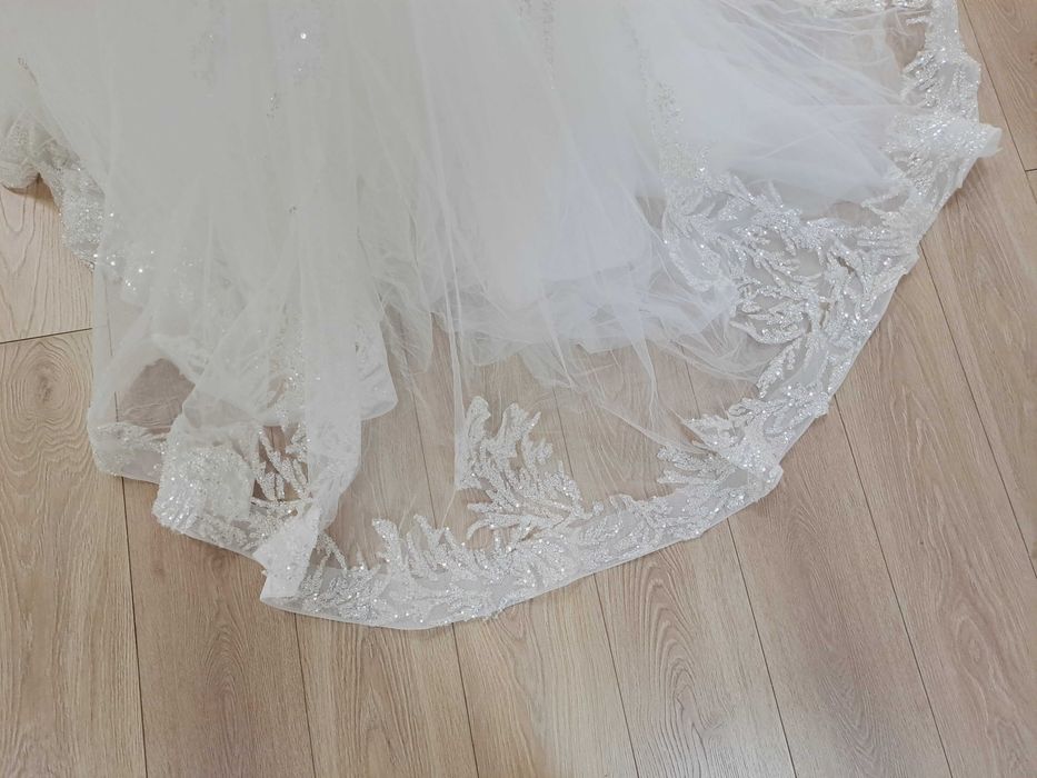 Nowa bogato zdobiona spódnica dopinany tren do sukni ivory