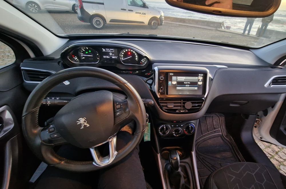 Peugeot 2008 1.2 PureTech Style