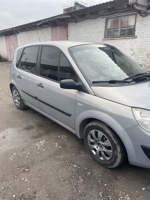Renault scenik 2 1,5 k9k