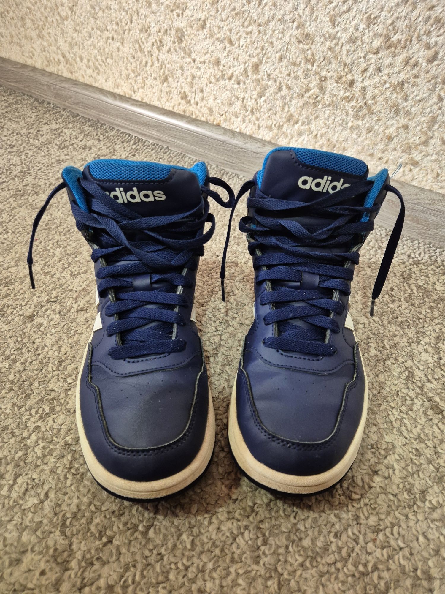 Кросівки на осінь оригінал adidas 38 розмір 24см