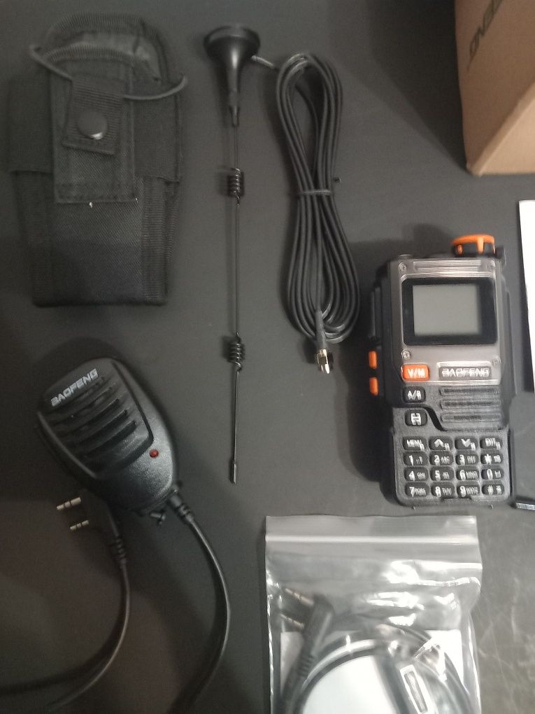Baofeng UV-K61 Multi Band Walkie Talkie Type-C Long Range / Zestaw